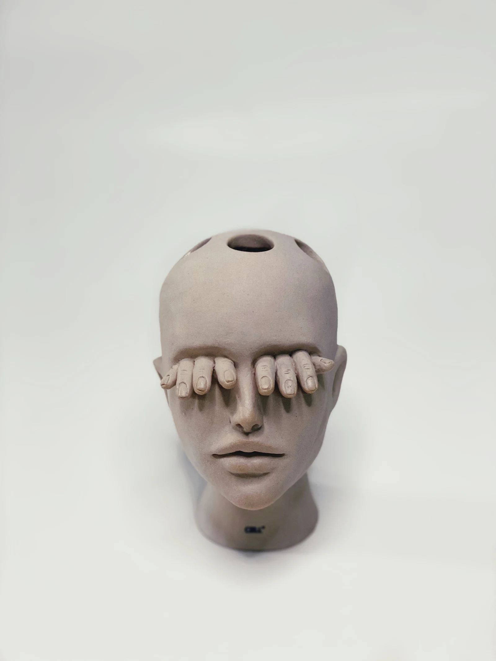 Head & Fingers. Глина · Глазурь, 2023